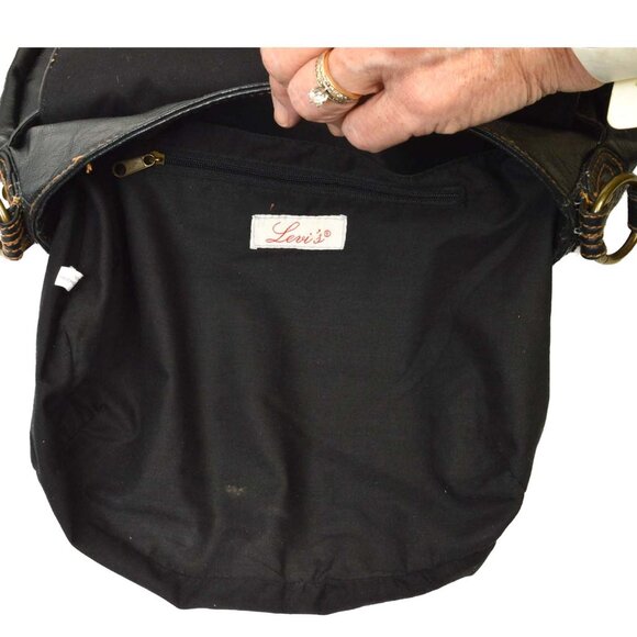 LEVI'S BLACK VINYL SHOULDER BAG PURSE - Picture 3 of 13